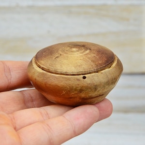 Vintage Wooden Spice Box: Handmade Round Salt Cellar
