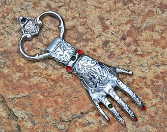 Vintage Hand Bottle Opener: Retro Bar Accessory