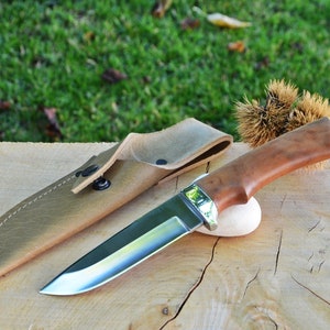 Couteau en acier D2 forgé à la main avec manche en poire stabilisé et étui en cuir