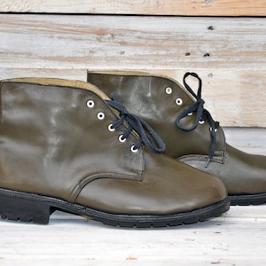 Vintage Leather Military Boots: Dark Green Excursion Shoes
