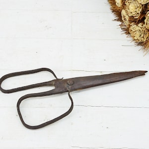 Antique Hand Sewing Scissors – Rustic Iron Tailor Tool