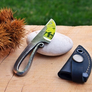 Couteau forgé à la main avec étui en cuir : cadeau pour chasseur