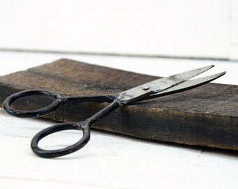 Vintage Sewing Scissors: Small Handmade Cloth Scissors