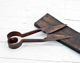 Antique Sheep Shears: Primitive Rusty Metal Scissors, Cottage Decor
