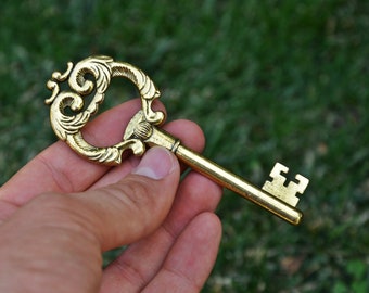 Vintage Brass Key Bottle Opener: Retro Bar Accessory