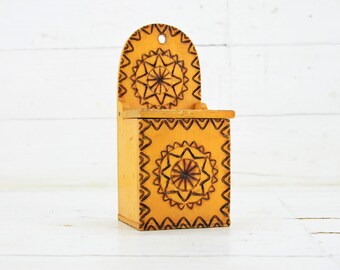 Vintage Wooden Wall Cabinet: Handmade Medicine Box (5.91 x 2.76 in)