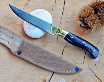 Handgeschmiedetes Messer: Horngriff, Ledertasche