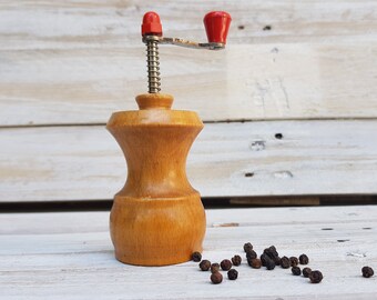 Vintage Wooden Pepper Grinder - PEPPER MILL GRINDER - Rustic Home Decor - Kitchen Decor - Restaurant Decor Fully Operational