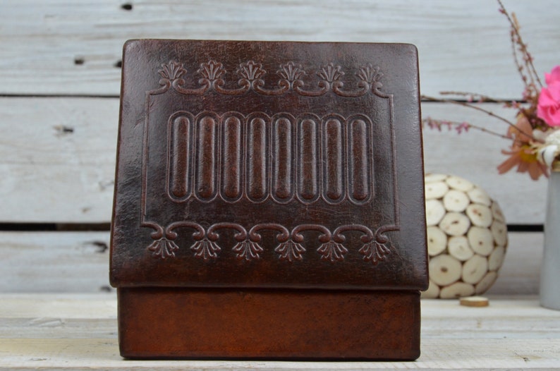 Leather Box Round Leather Box large leather Box Leather Trinket Box UNIQUE Vintage Brown Genuine Leather Box Leather Jewelry Box