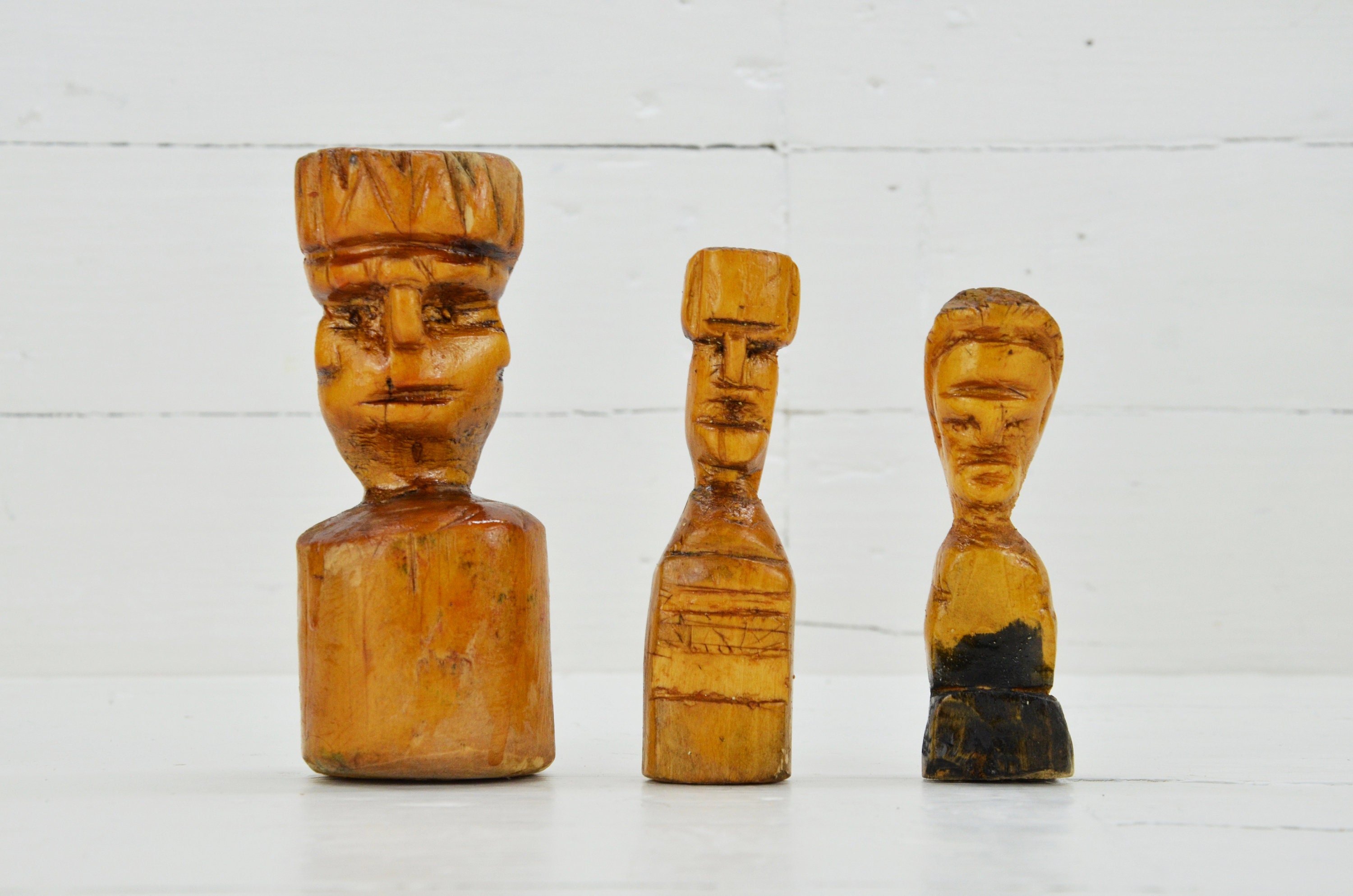 ヴィンテージの手作り木製胸像：抽象的な人物像3体セット - Etsy 日本