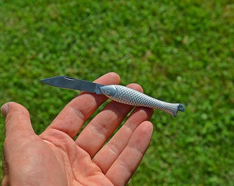 Couteau de poche à poisson vintage Mikov : objet de collection pliable tchèque