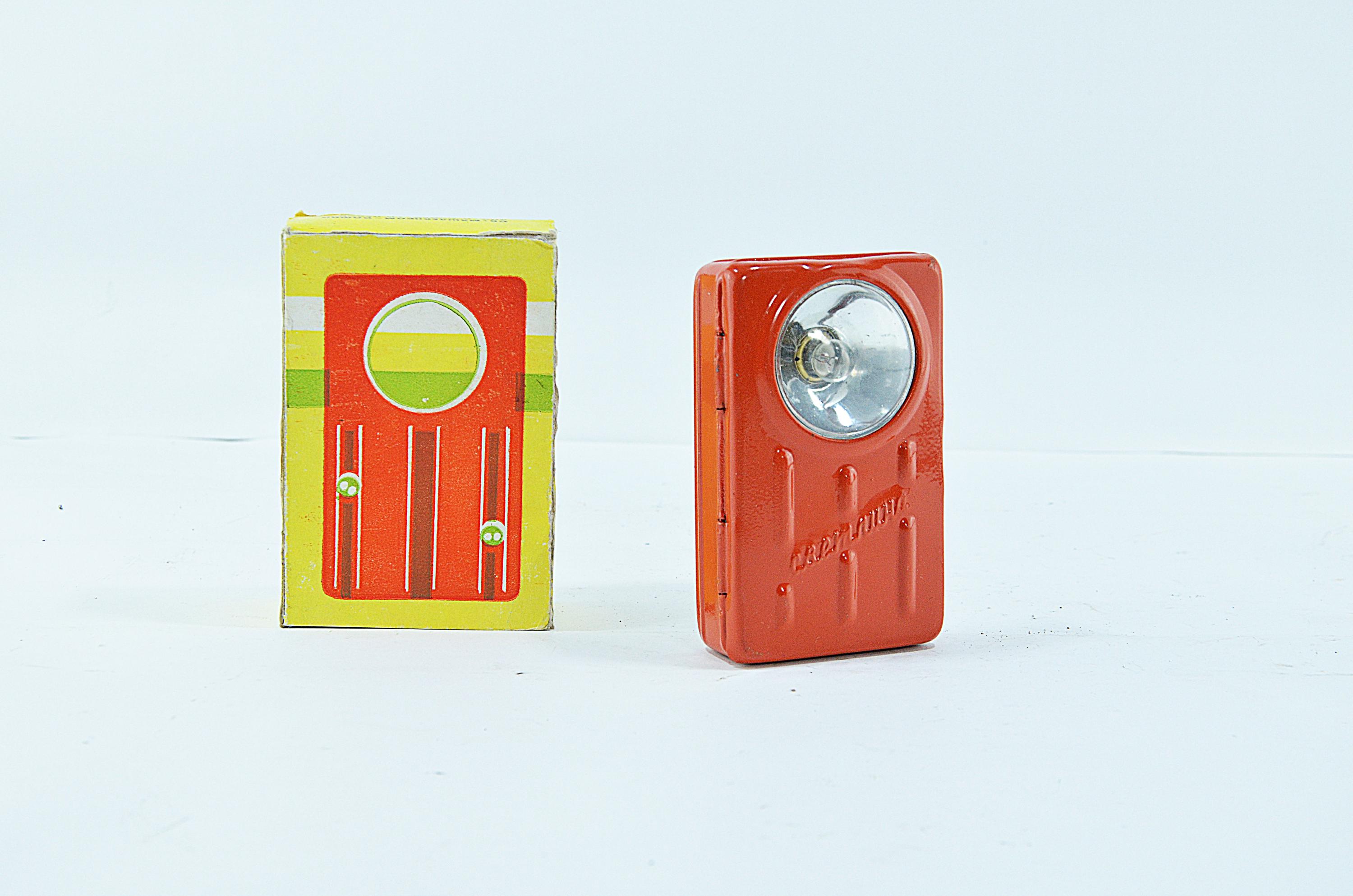 ヴィンテージ単色鉄道信号機懐中電灯 – 1984年製軍用ランプ - Etsy 日本