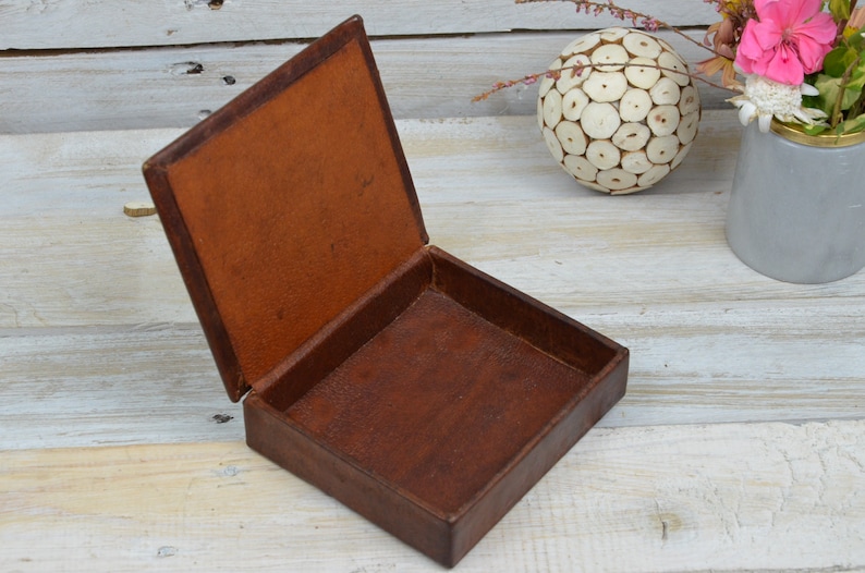 Leather Box Round Leather Box large leather Box Leather Trinket Box UNIQUE Vintage Brown Genuine Leather Box Leather Jewelry Box