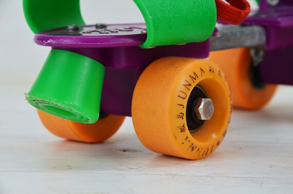 Original plastic roller-skates, Plastic roller sk… - image 9
