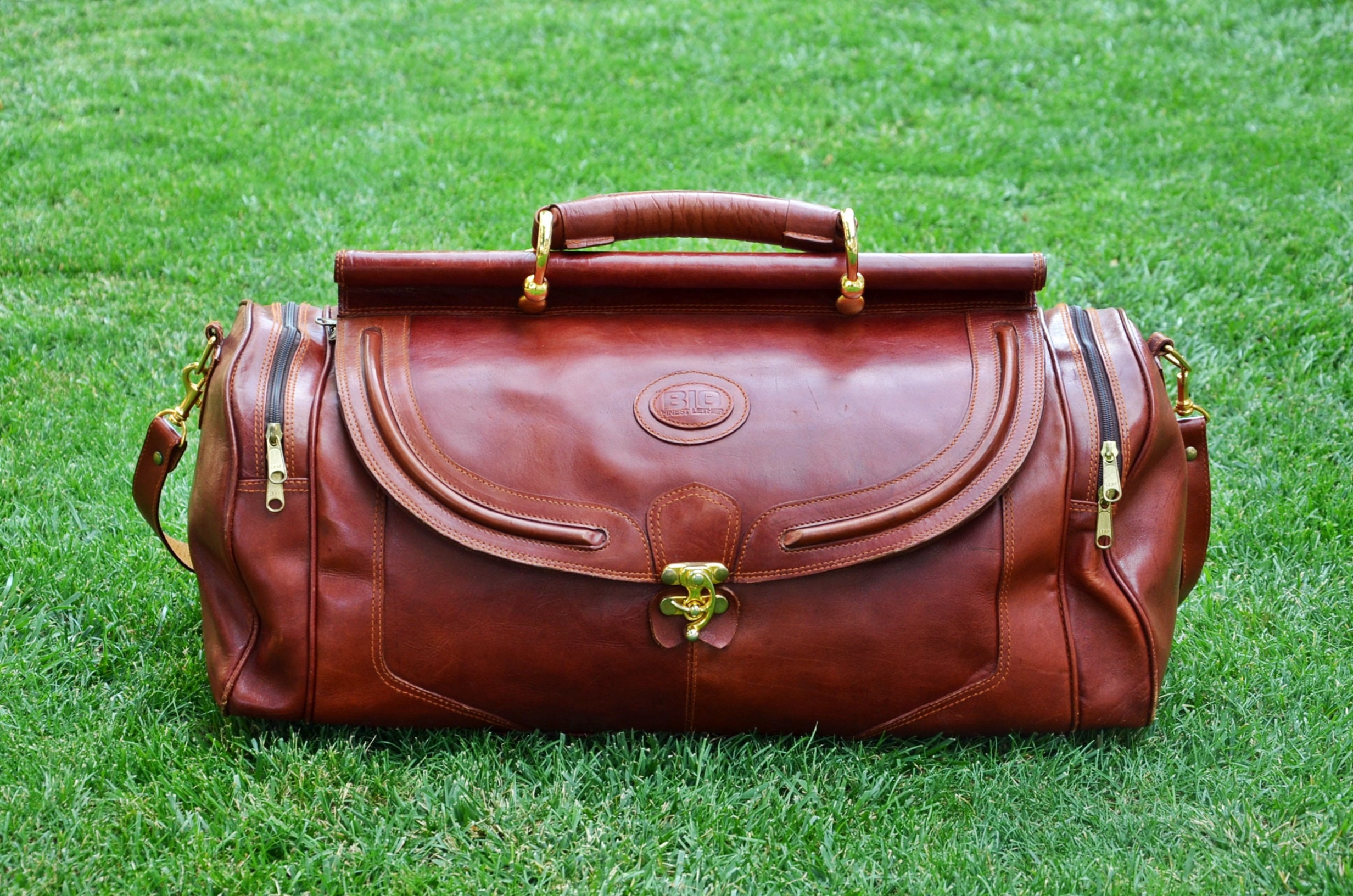 Big genuine leather travel bag Vintage bag with zipper Large | Etsy