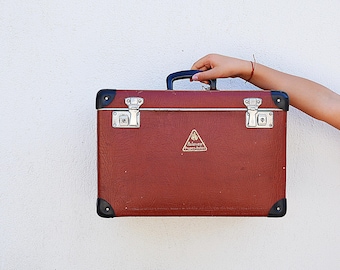 Vintage Suitcase with Keys, 1980s Travel Trunk for Storage and Retro Decor