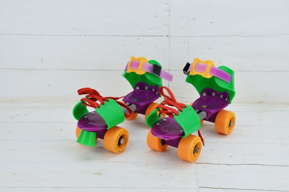 Original plastic roller-skates, Plastic roller sk… - image 1