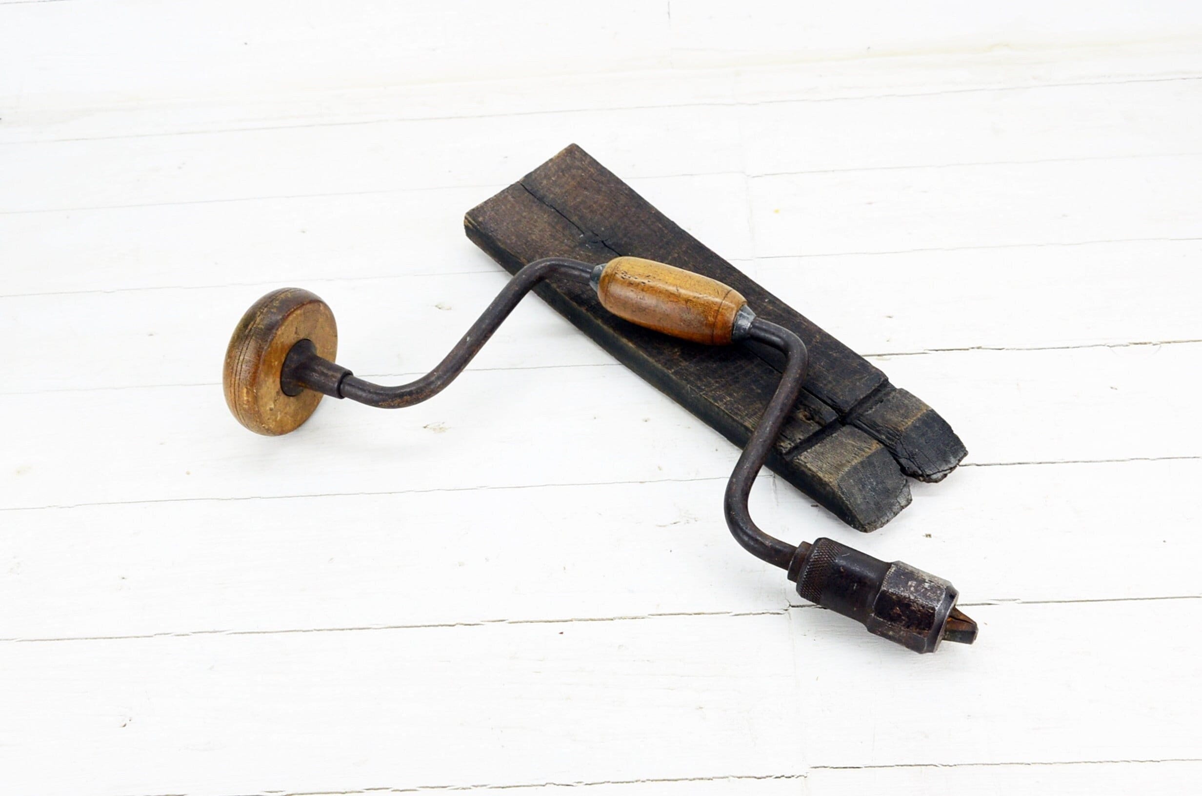 昭和レトロ古道具    ドリル アンティークハンドドリル：1940年代の手動木工工具 - Etsy 日本