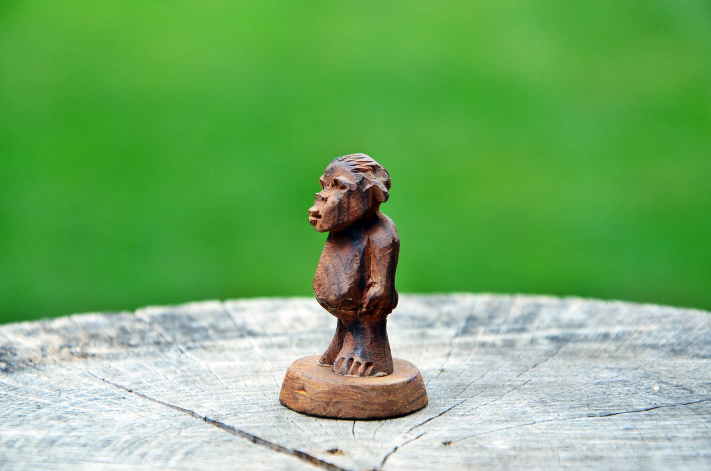 Vintage Handmade Wooden Neanderthal Sculpture: Primitive Art