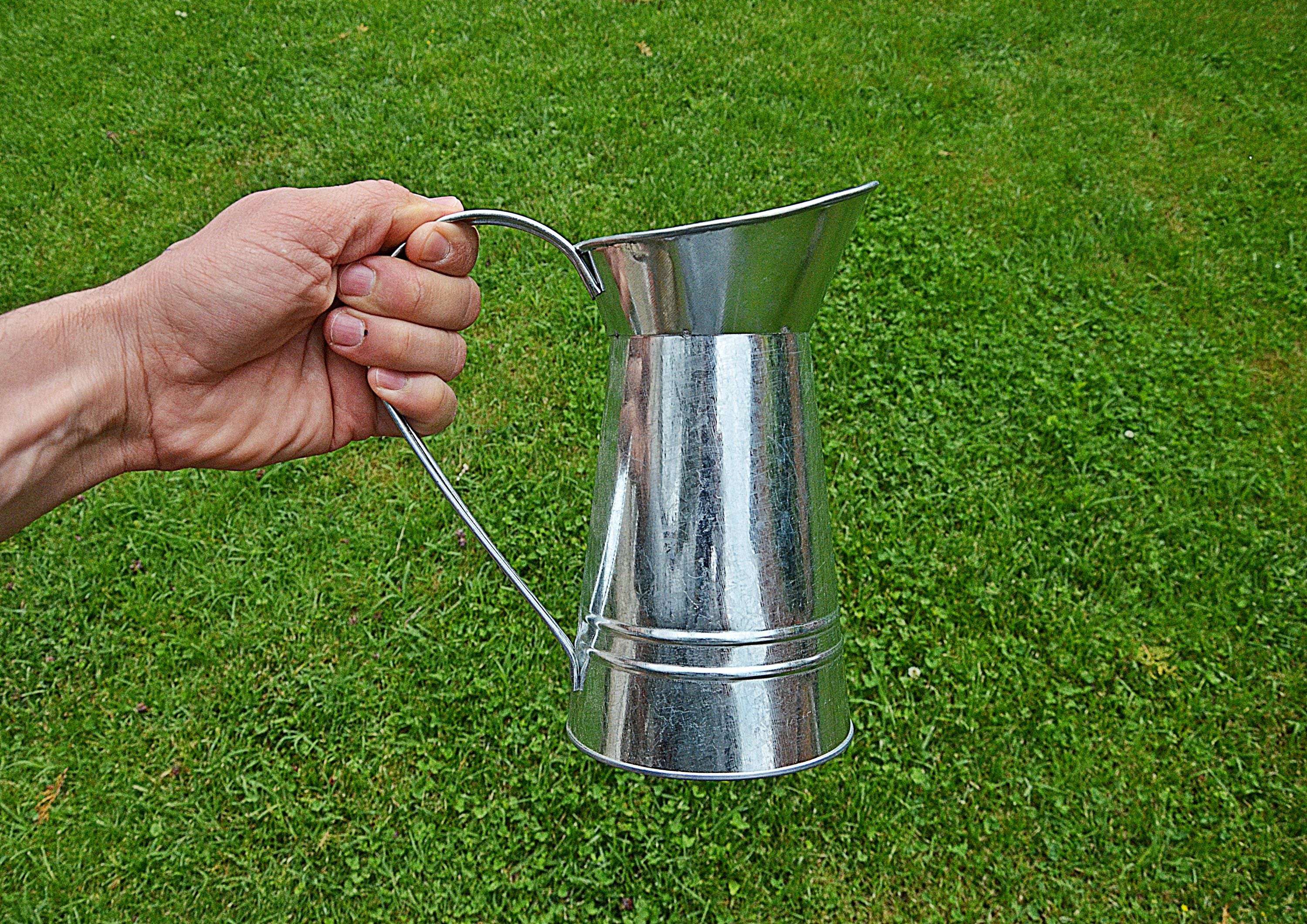 アンティークな素朴な金属製亜鉛メッキ水差し、ヴィンテージフレンチ