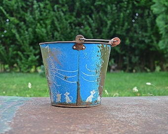 Vintage USSR Enamel Toy Bucket: Rustic Farmhouse Decor
