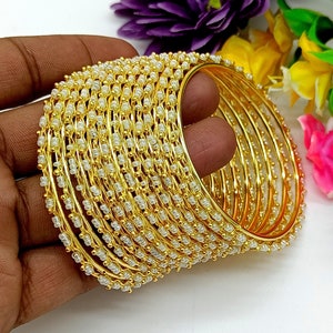 12 Bangle Set - 22kt Vergoldete Armreifen - Bollywood Tribal Schmuck - Traditionelle Banjara Boho Armreifen - Glasperlen Brautjungfer Armreifen