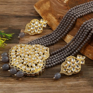Meenakari Kundan Blume Halskette w / Ohrringe - Polki Diamant Schmuck - Halbedelstein Grau Edelstein Perlen Halskette Brautjungfer Halskette
