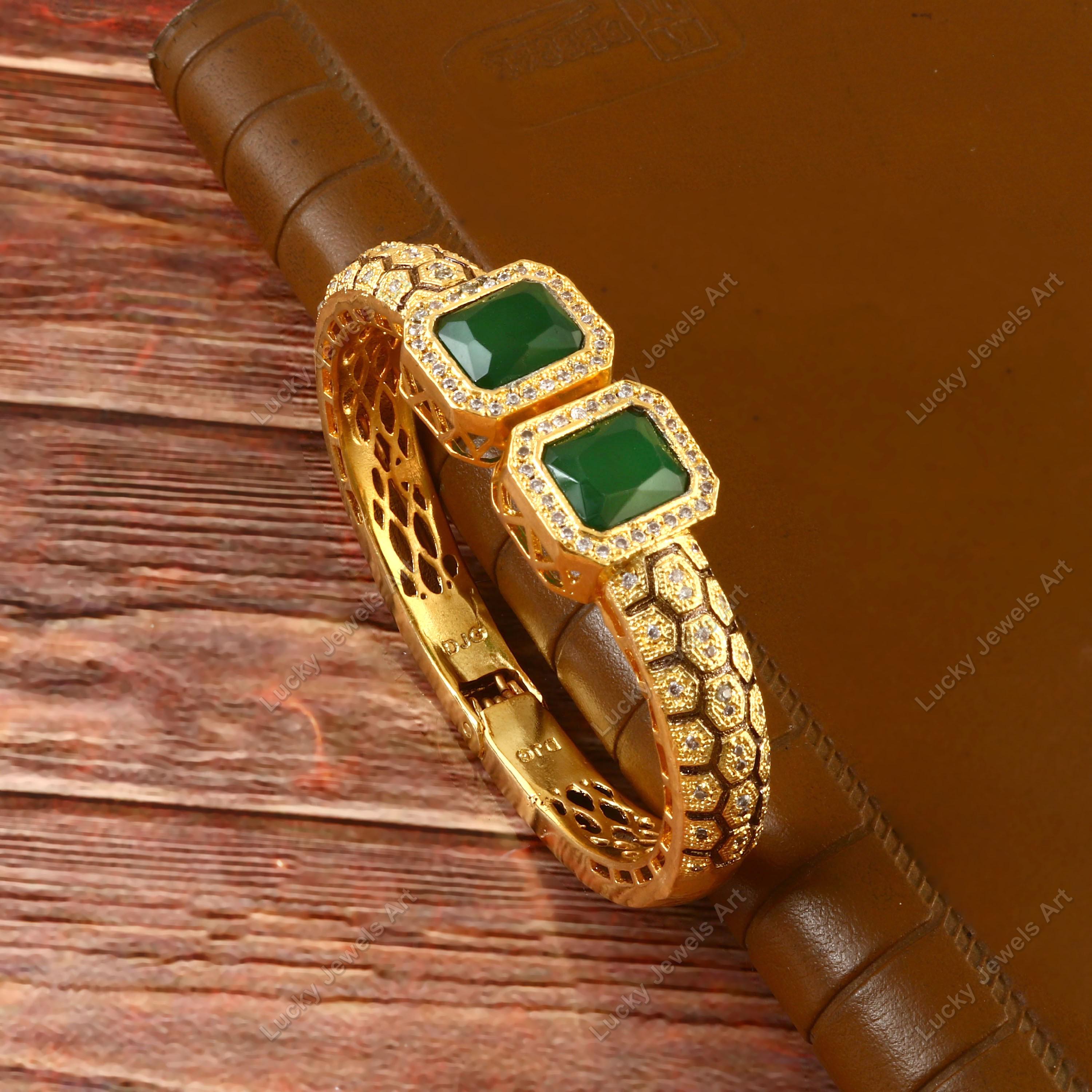 22カラットゴールドメッキグリーンオニキスブレスレット：調節可能な