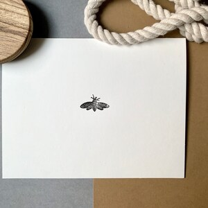 Cartões de abelha, artigos de papelaria para vida selvagem, cartões de abelha, ecológicos, cartão exclusivo feito à mão, presente para amantes de abelhas, cartões de agradecimento, papelaria para insetos