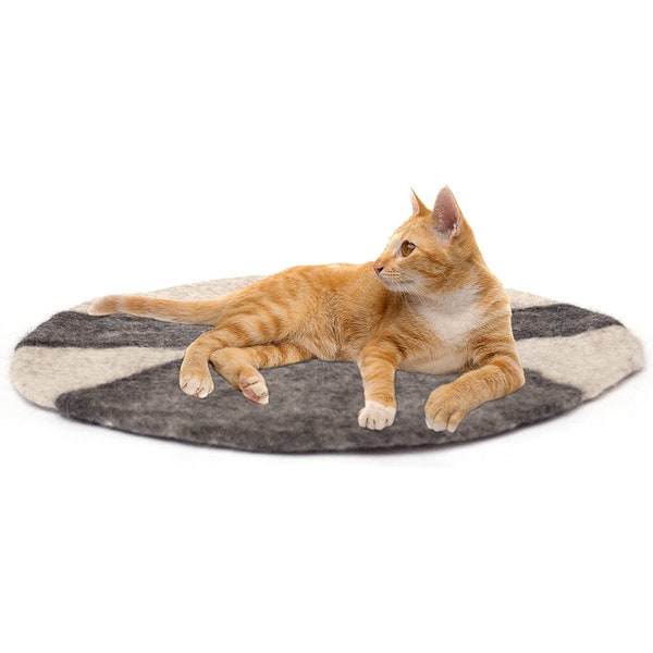 Cat Bed Mat Natural Merino Wool Pad Cozy Large Carpet Pads for Pet Cats Kitty Warm Organic Sheep Wool Scratch Floor Mats Rug Bedding