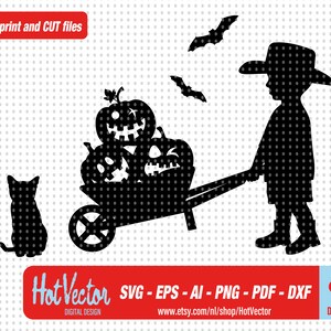 Op de afbeelding: Een zwart silhouet van een persoon die een kruiwagen vol pompoenen met jack-o'-lantern gezichten duwt. Een zwarte kat zit links van de kruiwagen. Vleermuizen vliegen erboven.