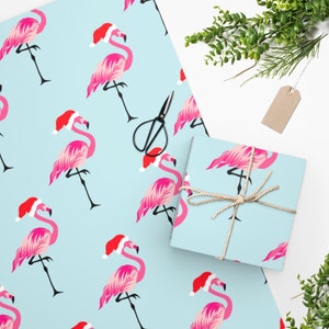 Flamants roses en papier d’emballage de Noël | Flamants roses de Noël | Papier d’emballage de Noël | Emballage cadeau de Noël à la plage | Emballage de Noël sur la plage