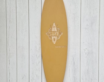 Planche de surf en bois décorative