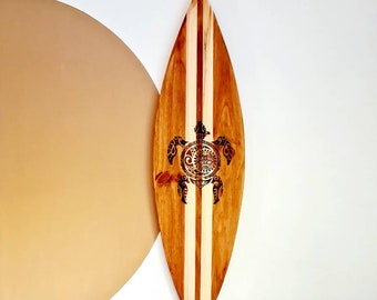 Dekoratives Surfbrett aus Holz