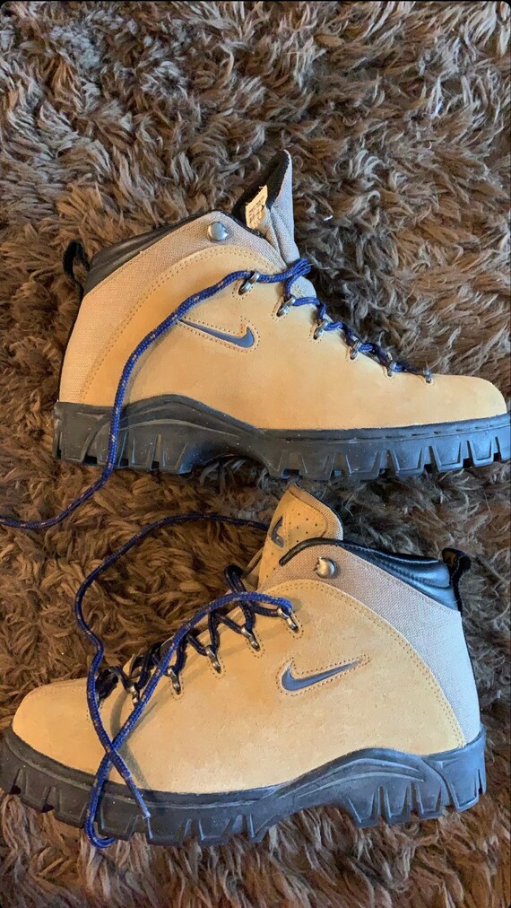 acg hiking shoes