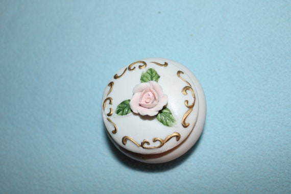 Vintage Small Round Porcelain Bisque Footed Trink… - image 1