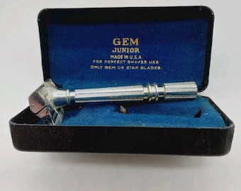 GEM Junior Razor in Original Box Silver Vintage