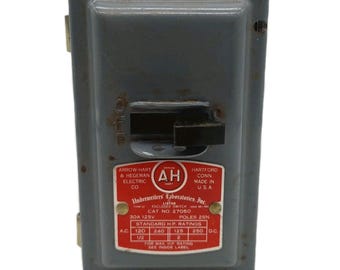 Interruptor Arrow Hart 27050 Motor de máquina 30A 1HP 125 VAC Leer