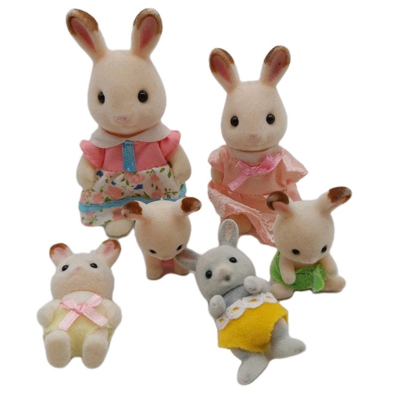 Sylvanian Families Calico Critters Bunny Rabbit Family of 6 Figures Read image 1