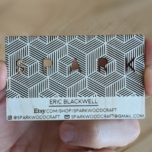 50 cartes de visite en bois haut de gamme - érable, cerise, noyer - Option double ou simple face