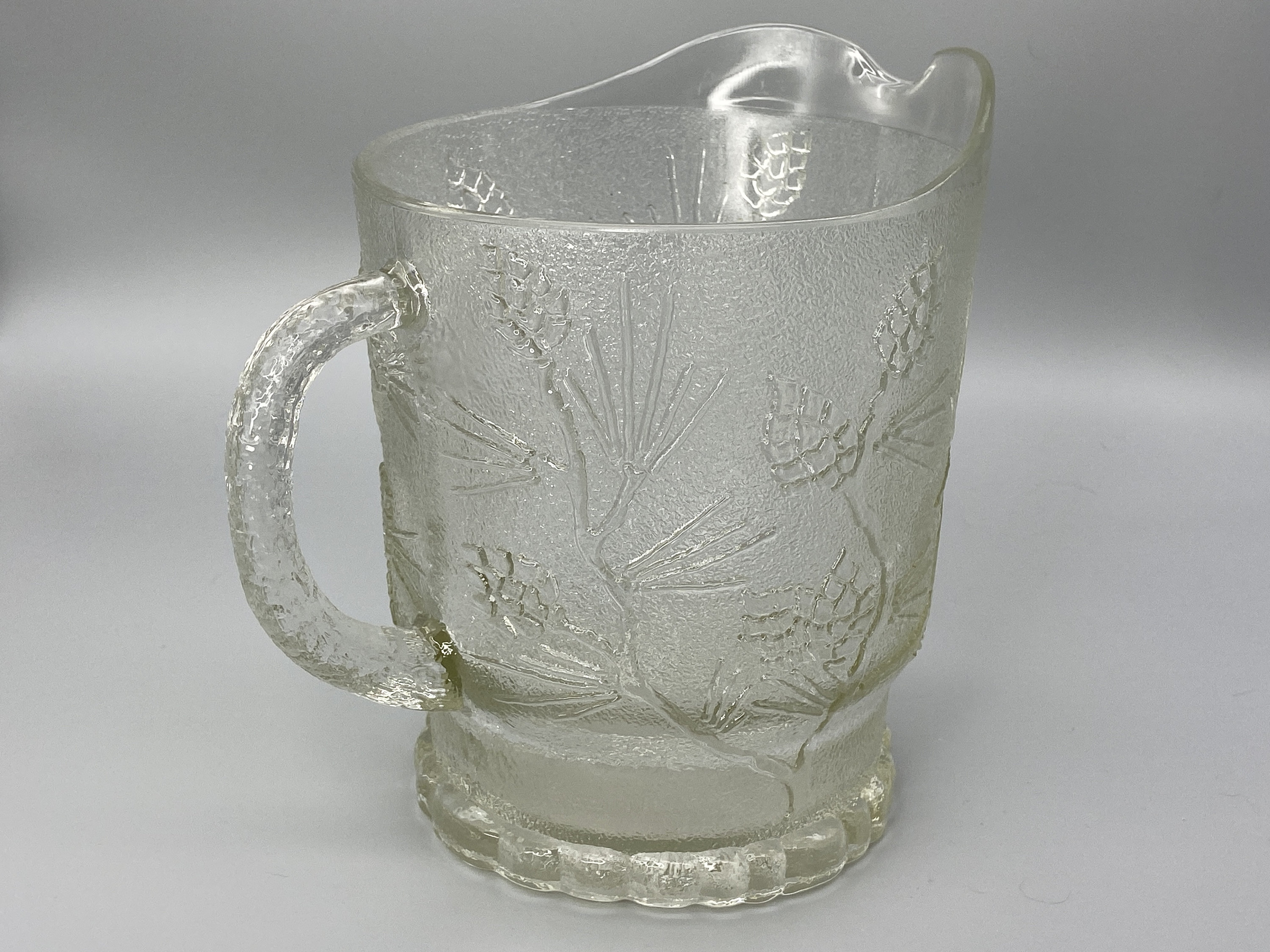 Beautiful Tiara Ponderosa Pine Cone Glass Pitcher 68 Oz Etsy