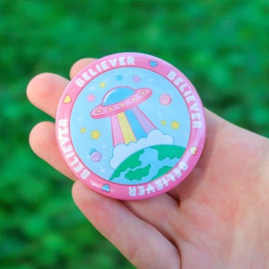 UFO Believer Cute Button 2.25 Inch | Kawaii Alien Pin-Back Button | Cute Rainbow UFO