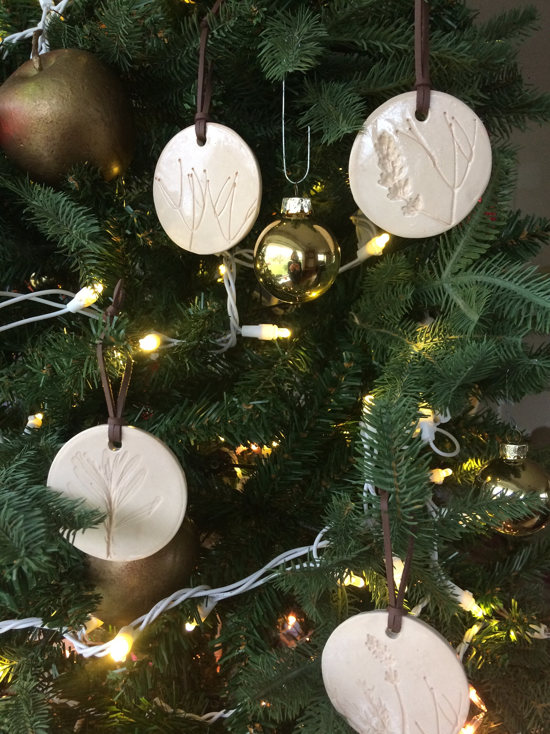 Set of 8 Ceramic ornaments