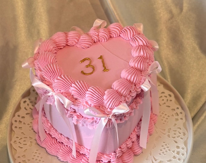 Ultra Customizable Heart Fake Cake