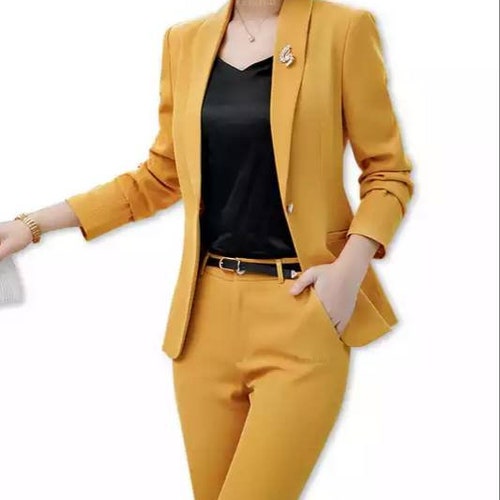 Blazer Suits White or Black Pants 