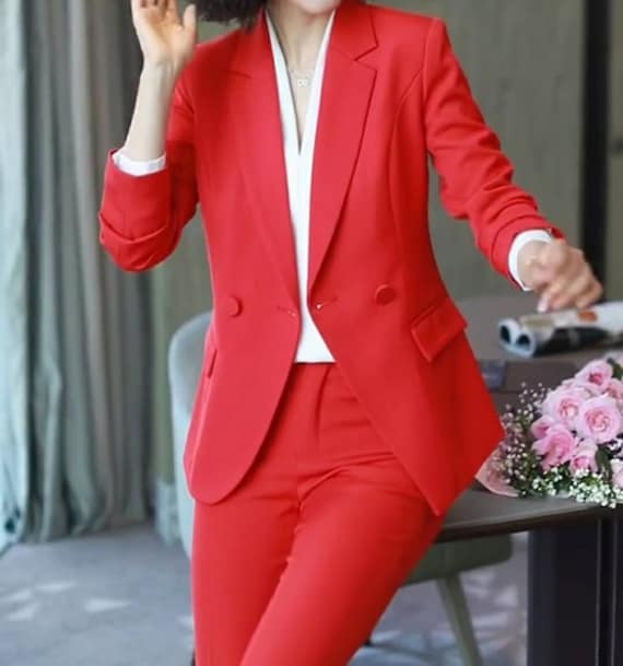 Aggregate 91+ ladies red trouser suit super hot - in.duhocakina