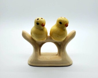 Vintage Old Yellow Birds On A Perch Salt And Pepper Shakers