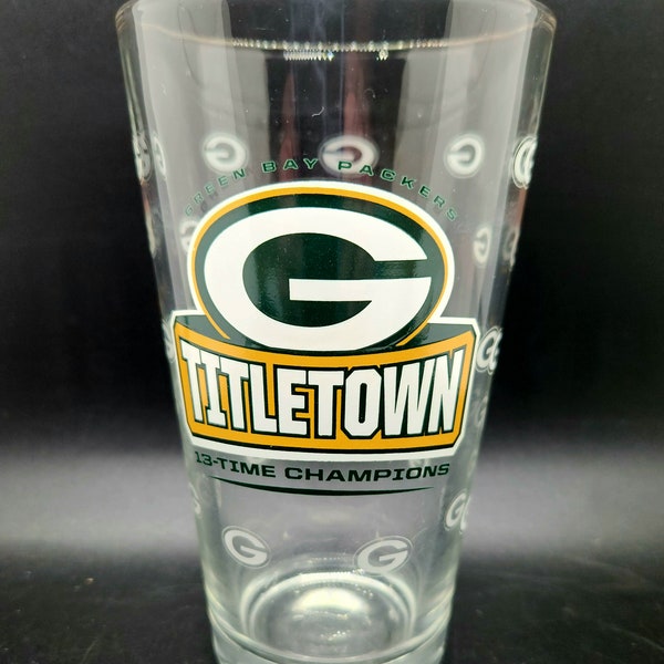 Green Bay Packers Titletown Miller Lite Pint Glass