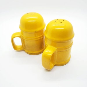 Vintage Beer Mug Salt and Pepper Shaker Set