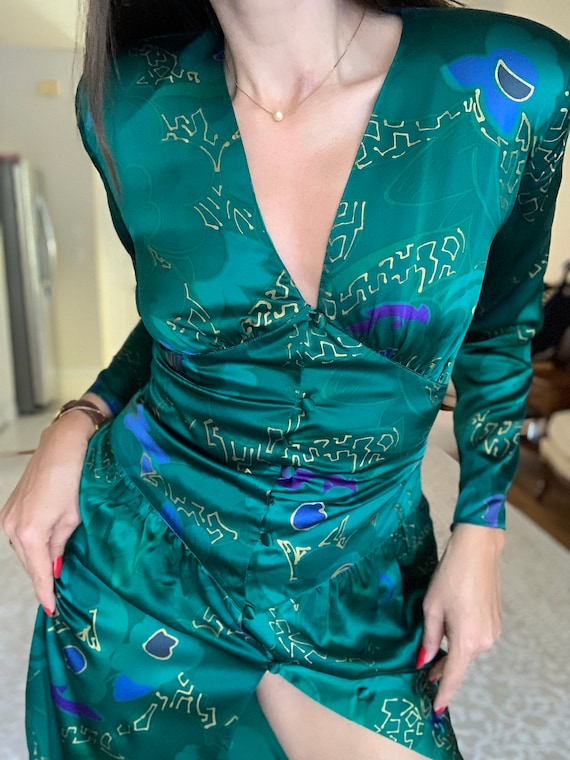 Absolutely Incredible Pure Silk Green Fitted Dress